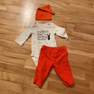Carter’s “Daddy’s Little Hunting Buddy” Outfit 2pc. 3M and Hat 0-6M